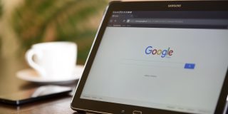 Nest-Hub-Smart-Display-with-Google-Assistant-a-Comprehensive-Look-at-Its-Remarkable-New-Feature Nest-Hub-Smart-Display-with-Google-Assistant-a-Comprehensive-Look-at-Its-Remarkable-New-Feature.